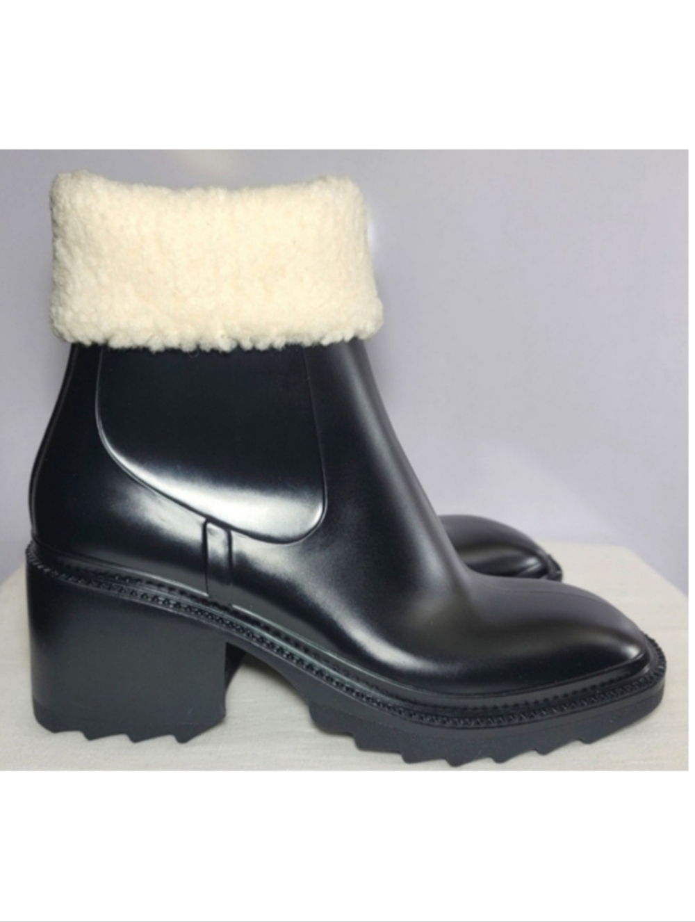 I.N.C Women's Size 10M Eadin Waterproof Boots.